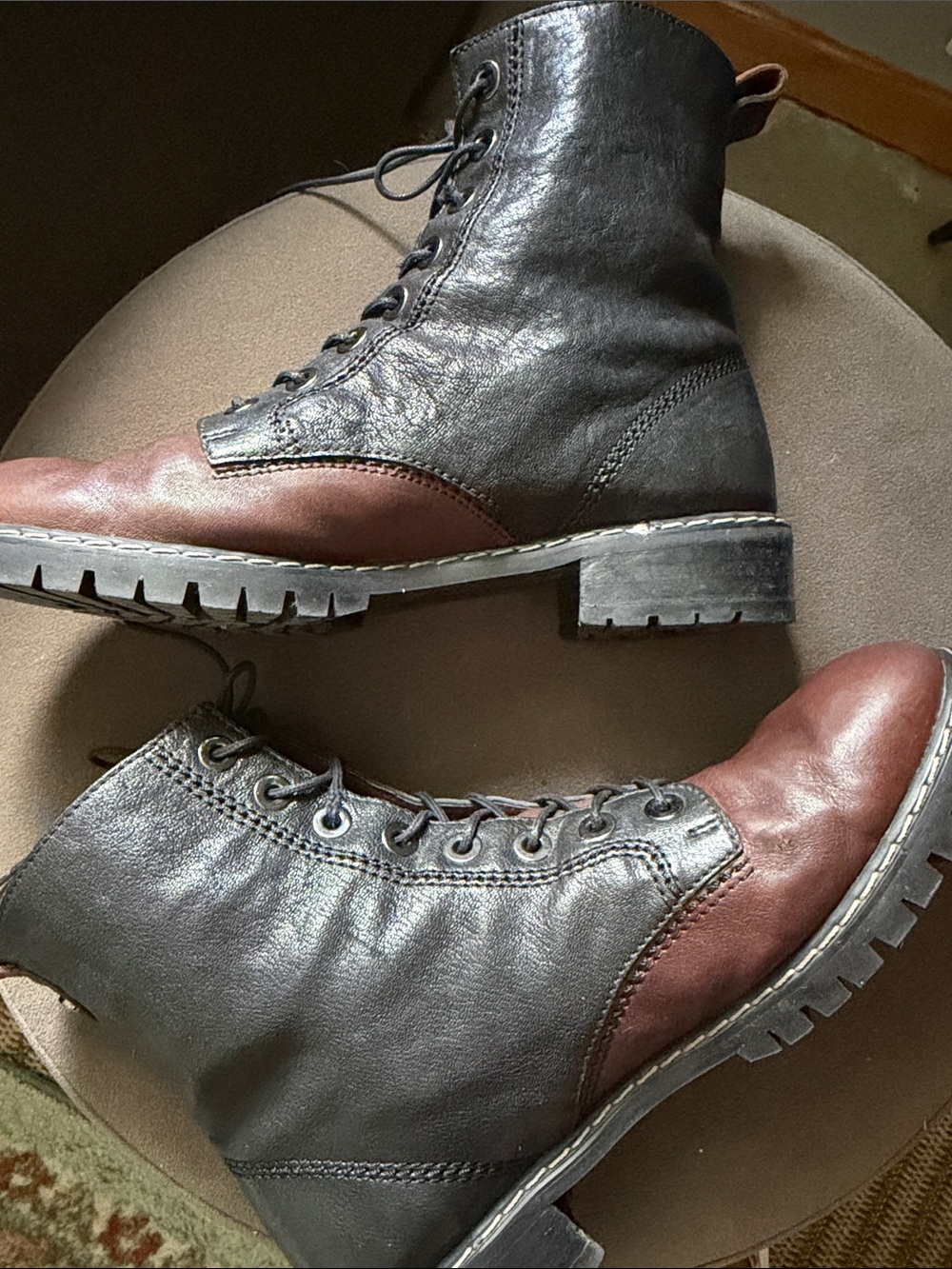 Vintage Stuart Weitzman Black & Brown Combat Leather Lace-Up Boots Womens 9 - Picture 10 of 11